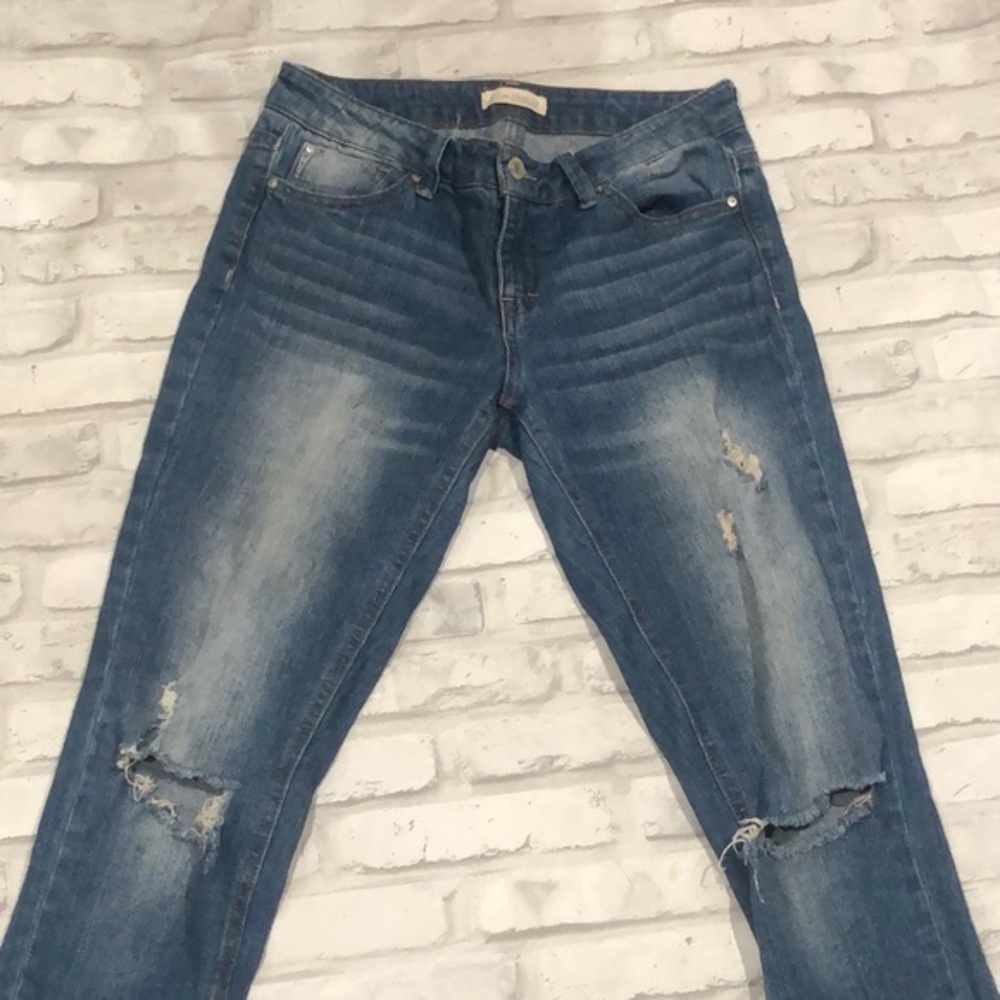 Sky and sparrow destroyed ankle jeans